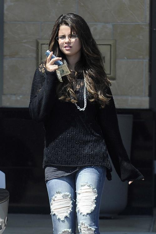 Selena Gomez in Encino - August 24, 2012