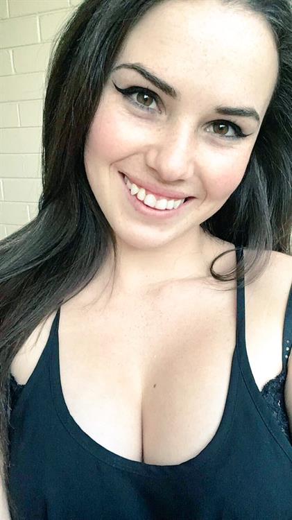 Alexis Young taking a selfie