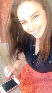 Alexis Young taking a selfie