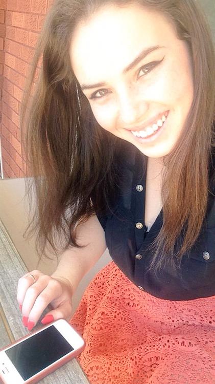 Alexis Young taking a selfie