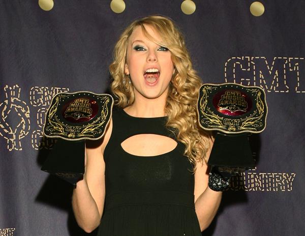 Taylor Swift at the 2008 CMT Music awards in Nashville 