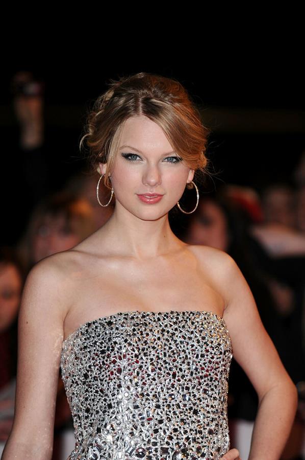 Taylor Swift 2009 Brit Awards in London 