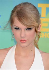 Taylor Swift at the 2011 Teen Choice Awards August 07, 2011 