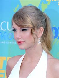 Taylor Swift at the 2011 Teen Choice Awards August 07, 2011 