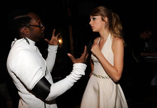 Taylor Swift at the 2011 Teen Choice Awards August 07, 2011 