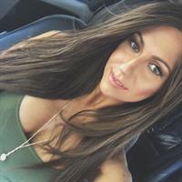 Jessica Rose Jones taking a selfie