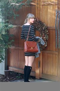 Taylor Swift visiting a friend in Brentwood January 8, 2013