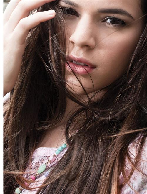Bruna Marquezine