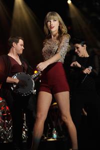 Taylor Swift at the KIIS FM 2012 Jingle Ball concert at Nokia Theatre in Los Angeles - December 1, 2012 