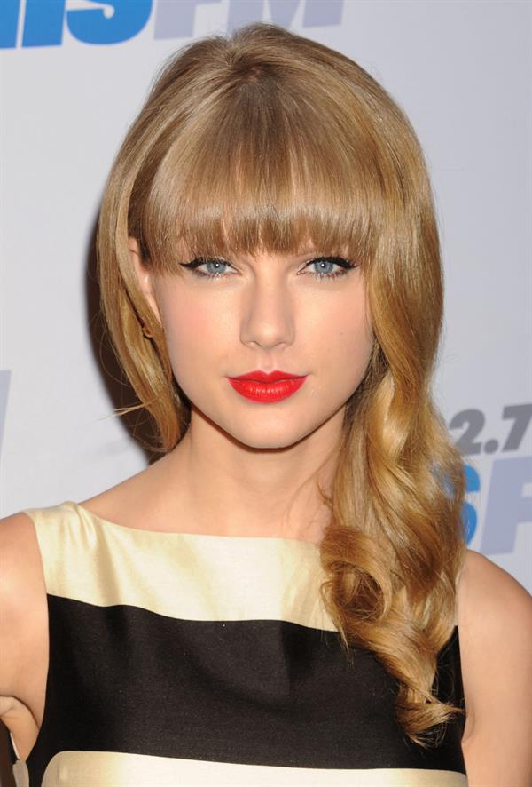 Taylor Swift at the KIIS FM 2012 Jingle Ball concert at Nokia Theatre in Los Angeles - December 1, 2012 