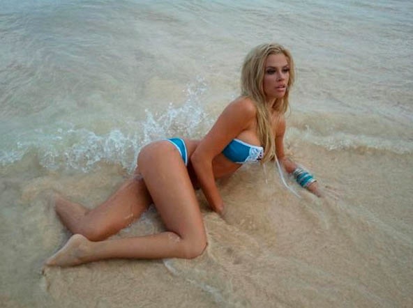 Jessa Hinton in a bikini
