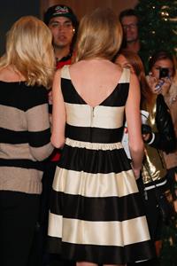 Taylor Swift at the KIIS FM 2012 Jingle Ball concert at Nokia Theatre in Los Angeles - December 1, 2012 