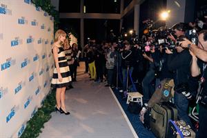Taylor Swift at the KIIS FM 2012 Jingle Ball concert at Nokia Theatre in Los Angeles - December 1, 2012 