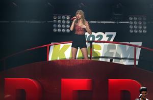 Taylor Swift on stage at the KIIS FM 2012 Jingle Ball concert at Nokia Theatre in Los Angeles - December 1, 2012 