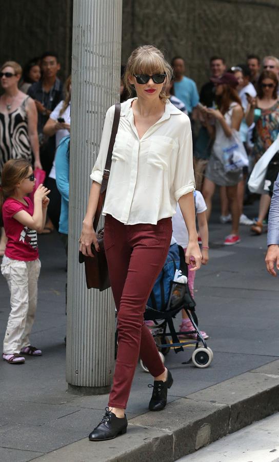 Taylor Swift out shopping in Sydney, Australia 