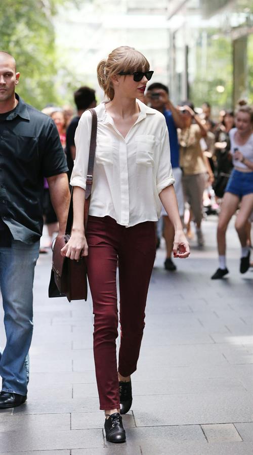 Taylor Swift out shopping in Sydney, Australia 