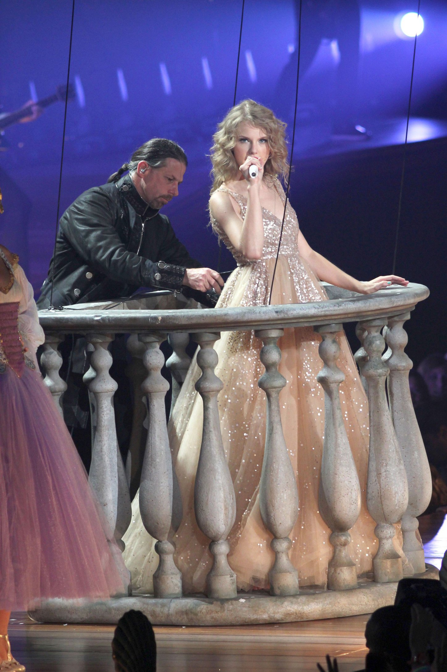 Taylor Swift performing live at prudential center in Newark July 20, 2011