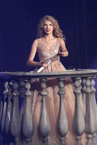Taylor Swift performing live at prudential center in Newark July 20, 2011