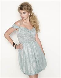 Taylor Swift Glamour Magazine November 2010 