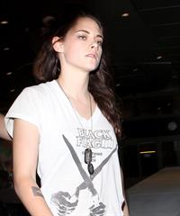 Kristen Stewart – Los Angeles airport arrival 10/4/13  