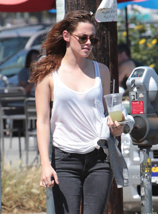 Kristen Stewart in Los Angeles (July 9, 2013) 