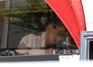 Kristen Stewart at Restaurant Le Castiglione in Paris (July 4, 2013) 