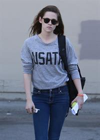 Kristen Stewart walking in Los Angeles - June 13, 2013 