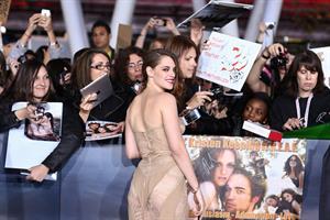Kristen Stewart Breaking Dawn 2 premiere in LA 11/12/12 