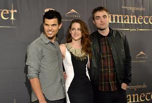 The Twilight Saga Breaking Dawn Part 2 Photocall in Madrid November 15, 2012 Gal Nu