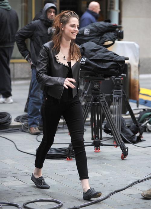 Kristen Stewart at the 'TODAY' show in New York City 11/7/12