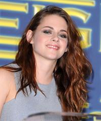 Kristen Stewart at Hollywood Foreign Press Association's Cecil B. Demille Award presentation in Beverly Hills 11/1/12
