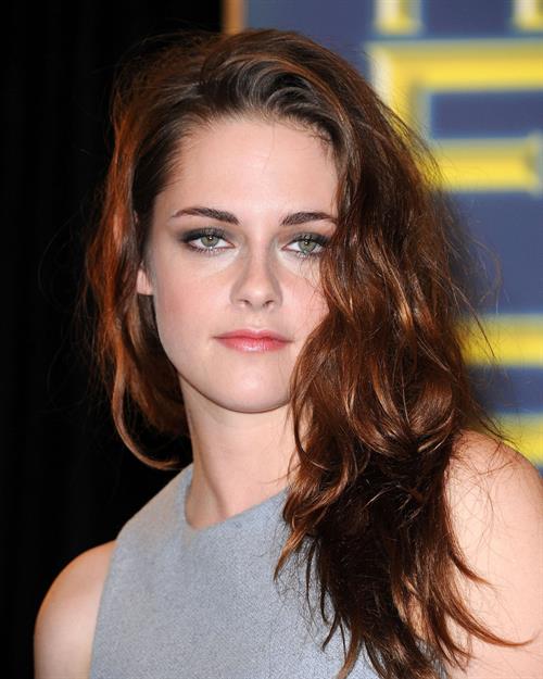 Kristen Stewart at Hollywood Foreign Press Association's Cecil B. Demille Award presentation in Beverly Hills 11/1/12