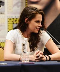 Kristen Stewart -  The Twilight Saga: Breaking Dawn - Part 2  Comic-Con Press Conference in San Diego (12 Jul 2012)