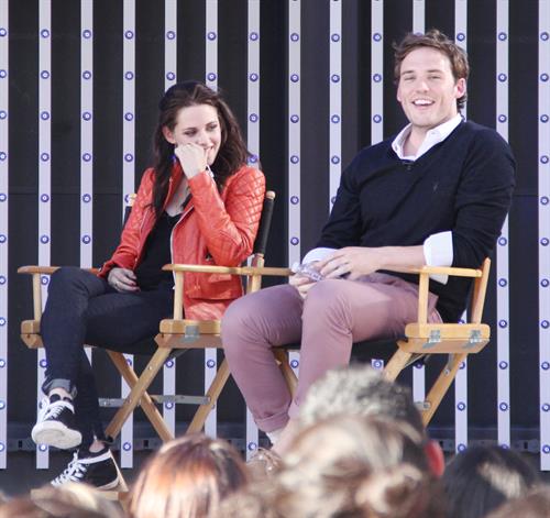 Kristen Stewart - MTV's  Snow White & the Huntsman  Sneak Peek at Universal Citywalk (May 29, 2012)