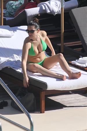 Kelly Brook bikini candids by the pool in Miami 2/1/13 