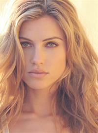 Armanda Barten Pictures Armanda Barten