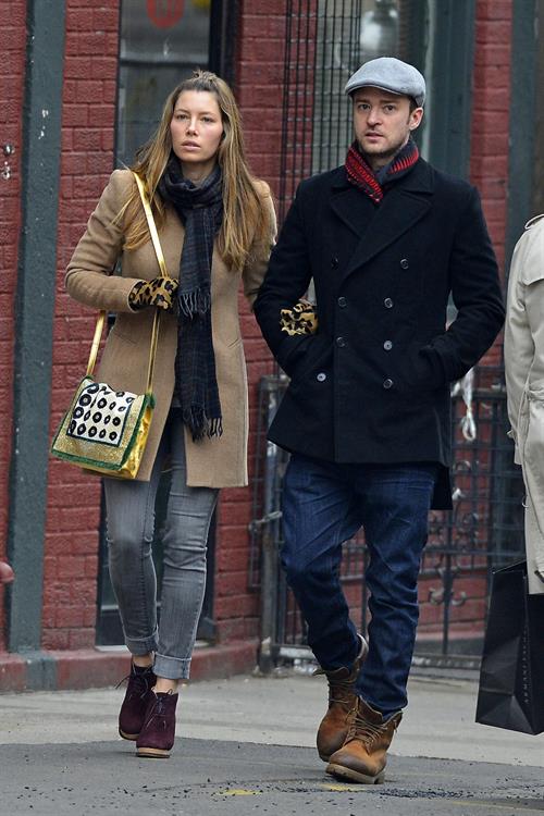 Jessica Biel taking a stroll with her fairly unknown boyfriend in New York City (01.03.2013) 
