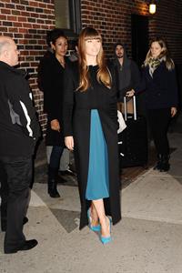 Jessica Biel Arrives for The Late Show With David Letterman in New York City (November 19, 2012) 