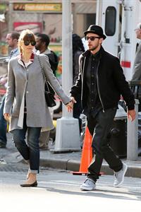 Jessica Biel Holding hands while walking in New York (November 12, 2012)  