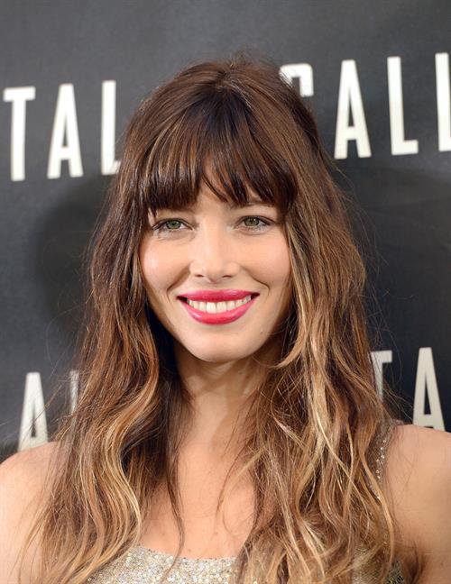 Jessica Biel poses at the Total Recall - Los Angeles Photo Call on July 28, 2012 in Beverly Hills, California