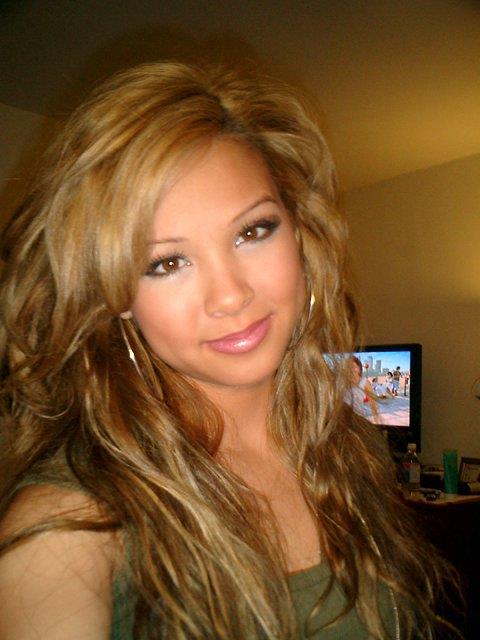 Dannie Riel taking a selfie