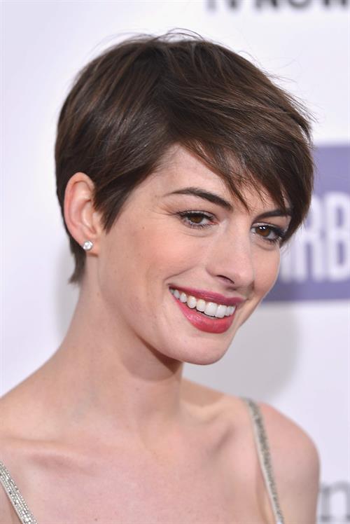 Anne Hathaway attends the Critics' Choice Movie Awards 2013 with Skinnygirl Cocktails at Barkar Hangar