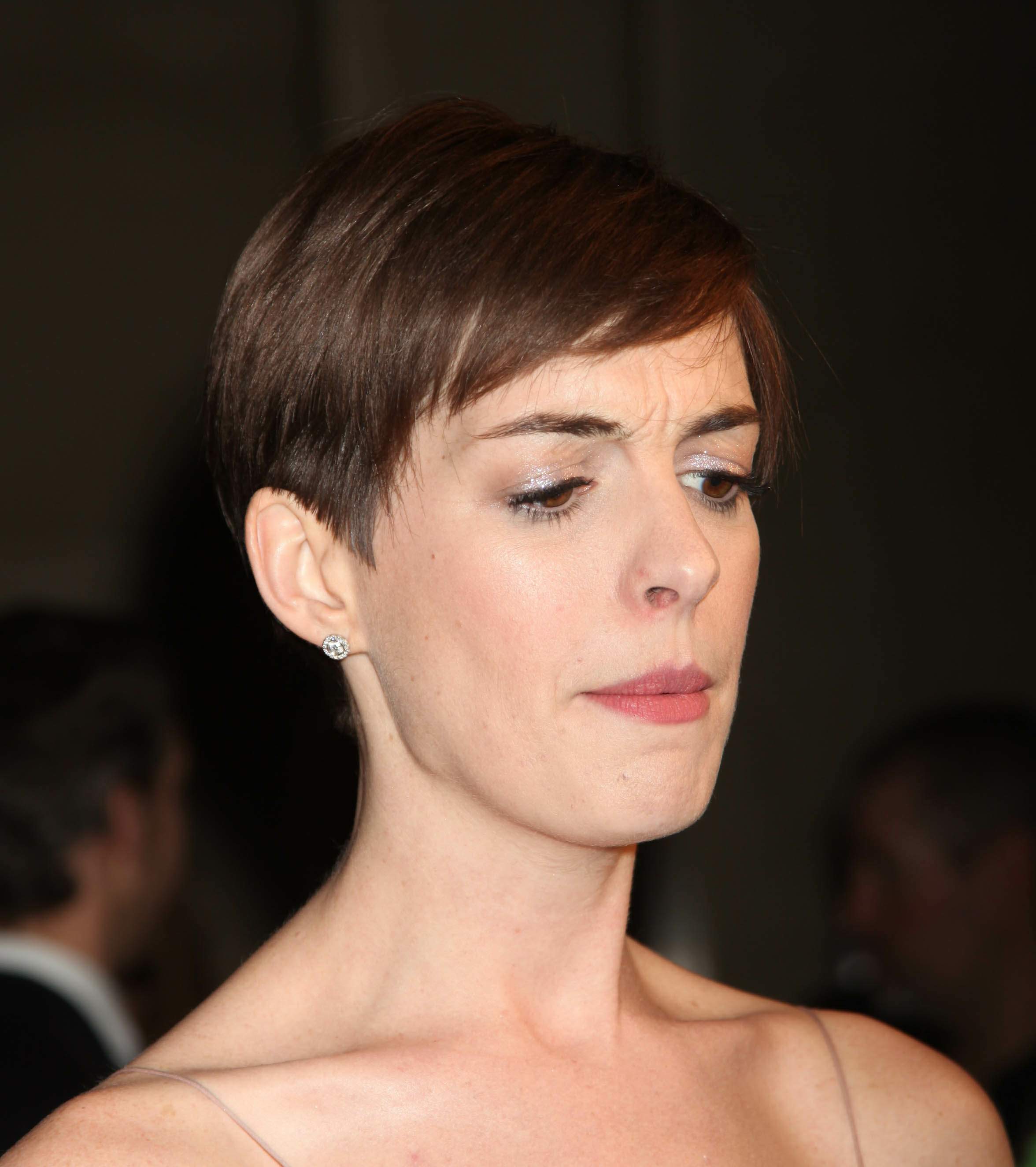 Anne Hathaway Attended the Museum of the Moving Image 27th Annual Black Tie Salute in New York Dec 11, 2012