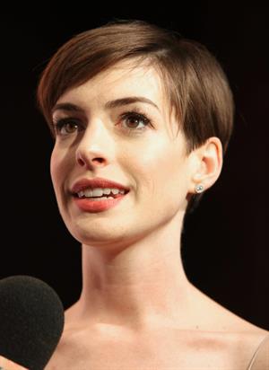 Anne Hathaway Attended the Museum of the Moving Image 27th Annual Black Tie Salute in New York Dec 11, 2012