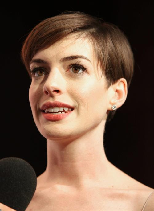Anne Hathaway Attended the Museum of the Moving Image 27th Annual Black Tie Salute in New York Dec 11, 2012