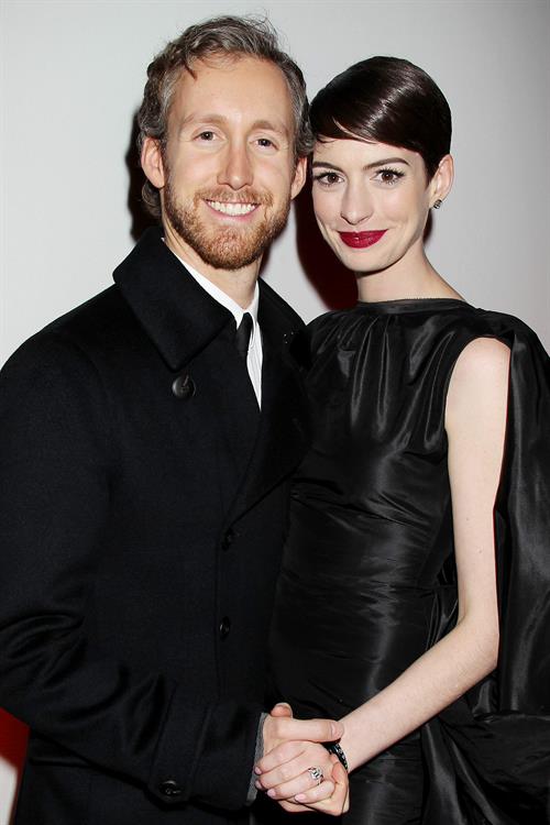 Anne Hathaway Les Miserables NY Premiere December 10-2012 