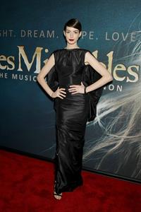 Anne Hathaway Les Miserables NY Premiere December 10-2012 