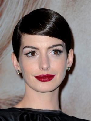 Anne Hathaway Les Miserables NY Premiere December 10-2012 