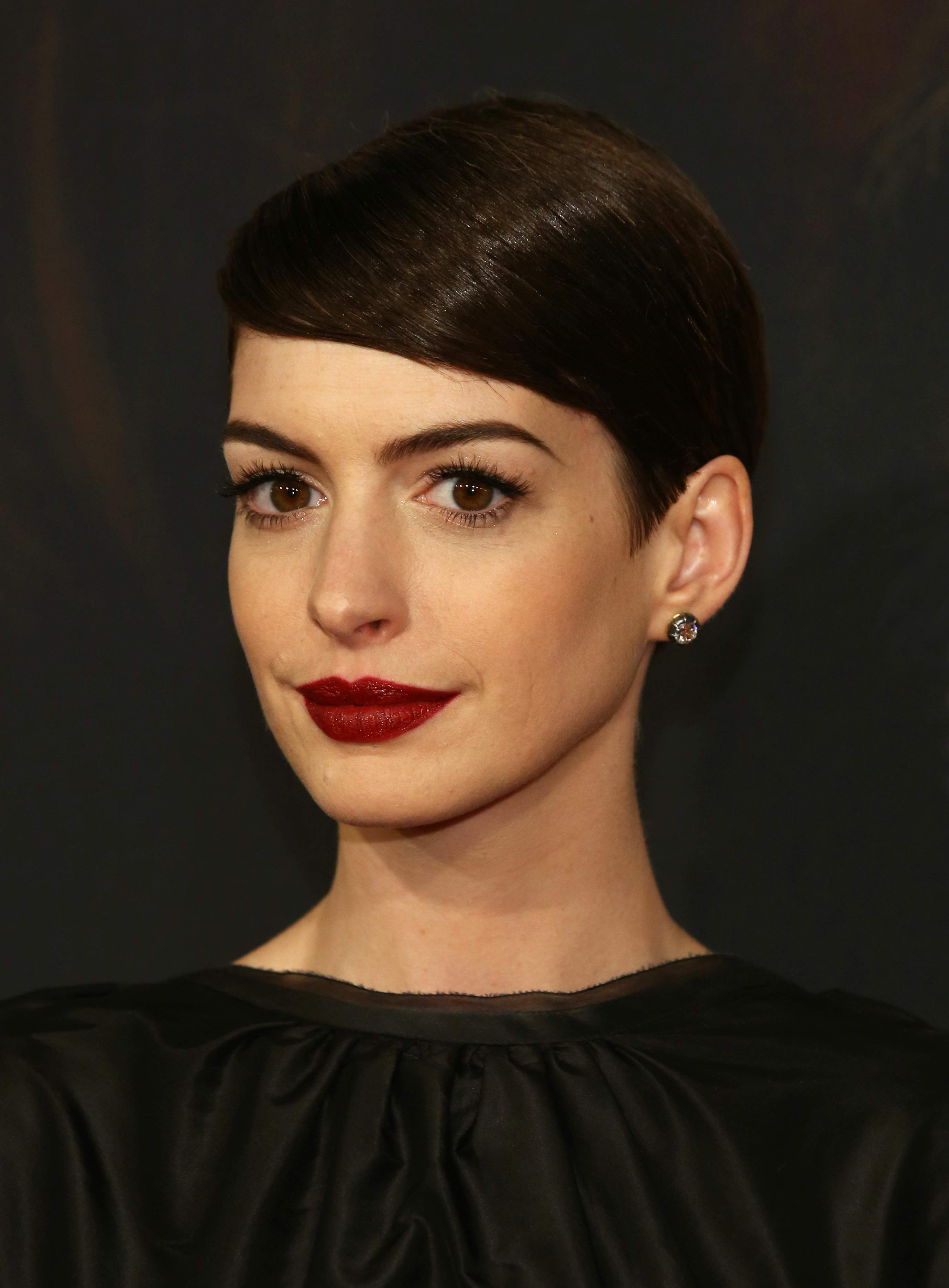 Anne Hathaway Les Miserables NY Premiere December 10-2012 