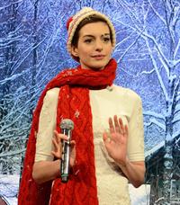 Anne Hathaway Late Night With Jimmy Fallon in New York December 11, 2012 
